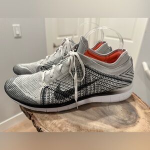 Nike Free Tr Flyknit White/Black Wmn Sz 10.5